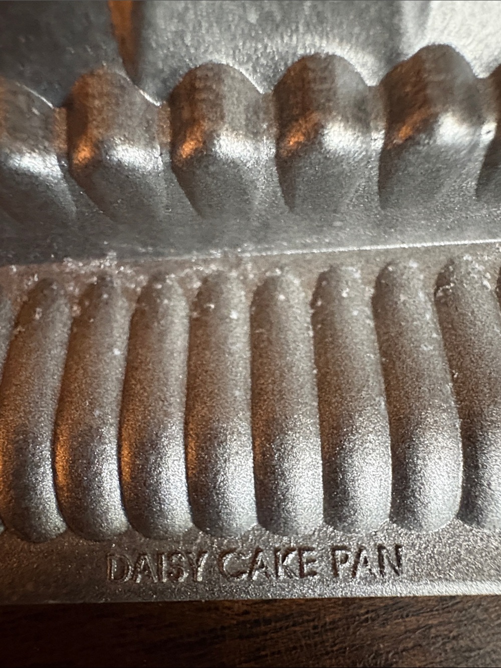 Nordic Ware Daisy Baking Pan - Picture 4 of 4